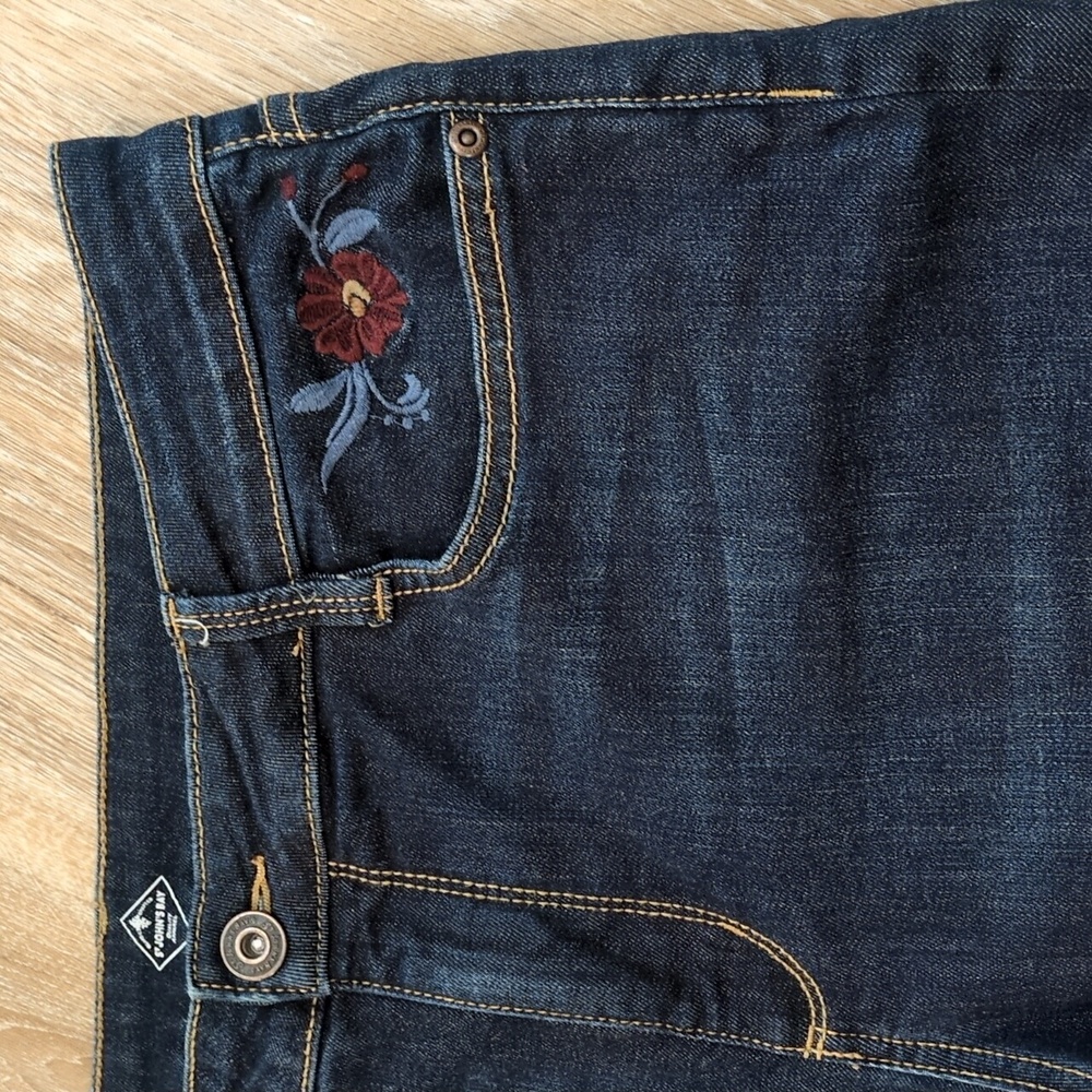St John's Bay Floral 💐🌹🪻Embroidered Women's Jeans - Dark Blue size 14  😍🥰 - Picture 3 of 10